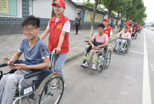 【保山安利醫(yī)院】2019年保山市脊髓損傷“希望之家”社會(huì)融入活動(dòng) —《緬懷先烈，堅(jiān)強(qiáng)生活》