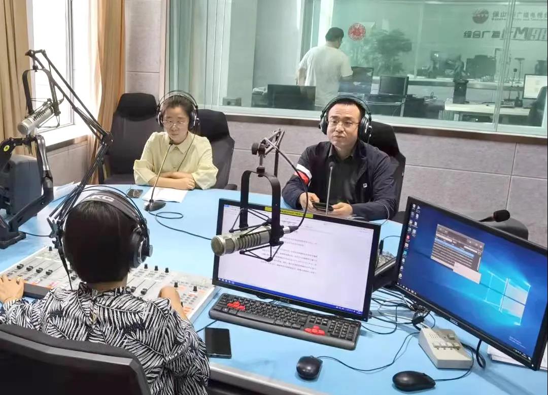 9月14日走進保山廣播電視臺《公益987》欄目帶您了解腫瘤治療技術的奧秘