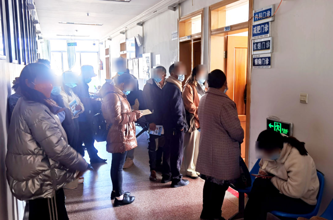 【保山安利醫(yī)院】腫瘤科張穎東主任赴施甸縣人民醫(yī)院開(kāi)展腫瘤專(zhuān)科坐診、查房