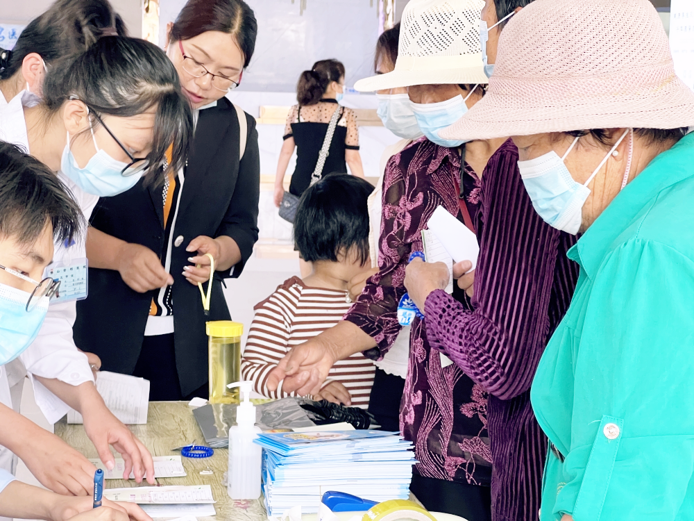 【保山安利醫(yī)院】6.6全國愛眼日，我院眼科開展眼健康系列惠民活動！