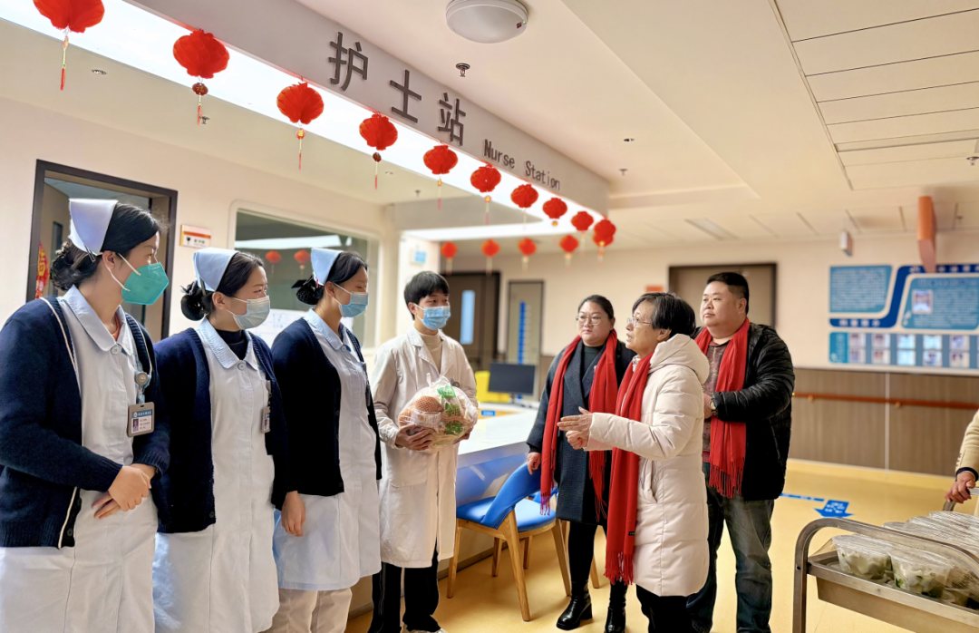 新春慰問送溫情，除夕關(guān)懷暖人心！